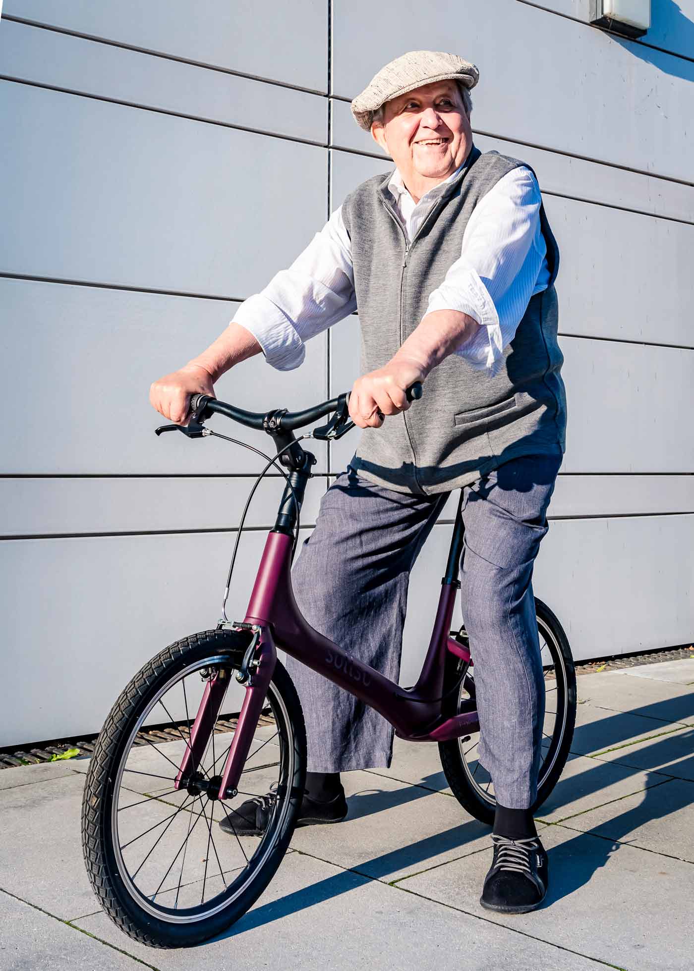 Laufrad für Senioren Alternative Gehhilfe Federleicht Mobilität im Alter